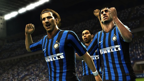 PES 2012 forlan inter Parche PES 2012: Konami anuncia el primer DLC para el 11 de Octubre