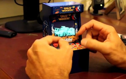 Space Invaders homenaje Space Invaders: gran homenaje con una pequeña recreativa