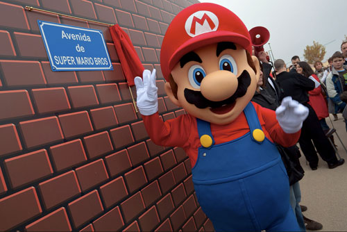 avenida-super-mario-bros avenida super mario bros1 Super Mario Bros: Inaugurada en Zaragoza la primera calle del mundo dedicada a un videojuego
